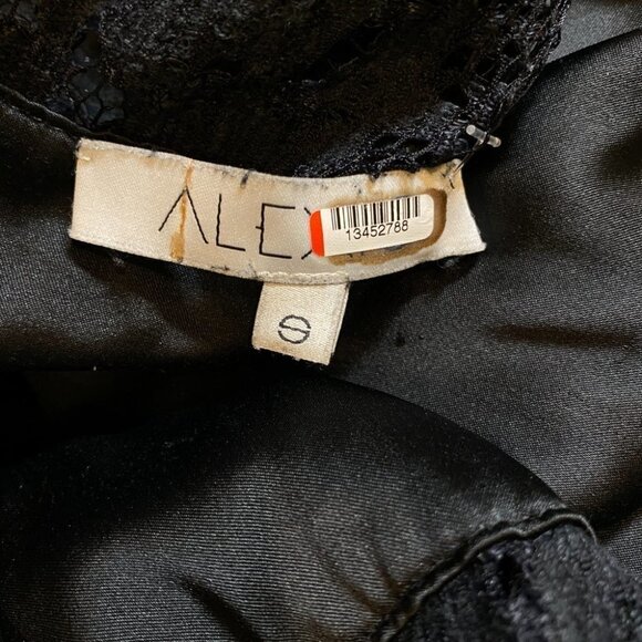 Alexis Black Open Shoulder Evie Lace Gown $650 - Picture 7 of 7